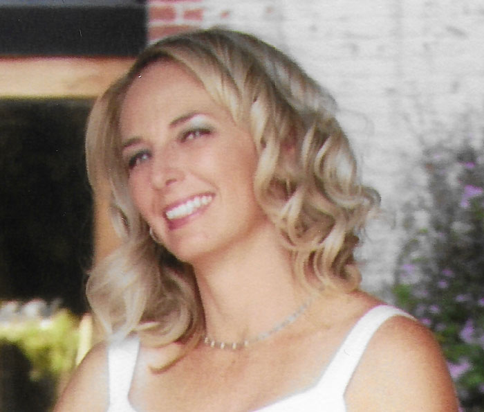 Nicole Knight